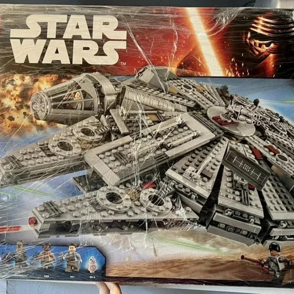 NEW LEGO Star Wars Episode VII Millennium Falcon 75105 COMPLETE 1329pcs *Retired - Picture 2 of 5